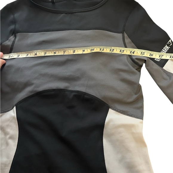 Gymshark black long sleeve - Picture 8 of 10